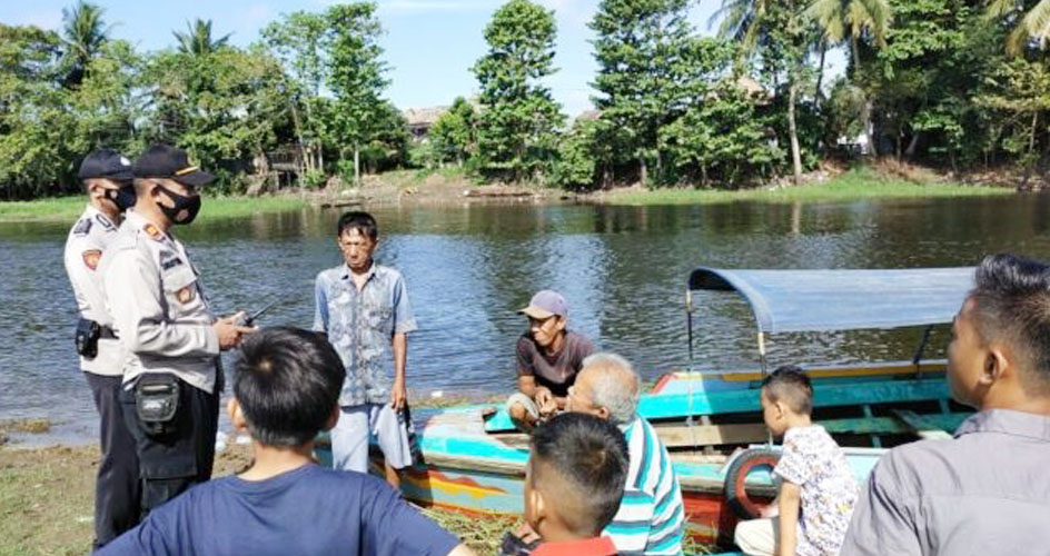 Polres Ogan Ilir Minta Pengemudi Kapal Tidak Menarik Penumpang Hindari Kerumunan