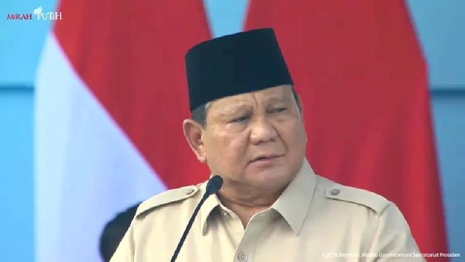 Presiden RI, Prabowo Subianto saat menjadi Inspektur Upacara (irup) apel peringatan HUT TNI ke-80 yang digelar di Silang Monas, Jakarta Pusat, Minggu 5 Oktober 2025. (Foto: Tangkapan Layar YouTube)