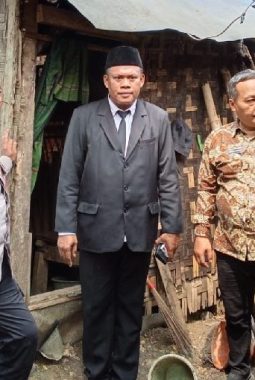 Forkopimcam Leuwidamar Tinjau Rumah Layak Huni Nenek Sapunah, Janji Percepat Bedah Rumah