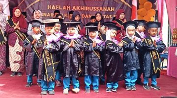 Haflah Akhirussanah PAUD Mulia & SDI Ainurrahmah, Kepala Sekolah Buka Pendaftaran Bagi Masyarakat Kalimulya