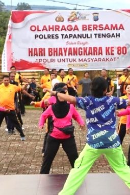 Jelang HUT Bhayangkara ke-80, Polres Tapteng Gelar Olahraga Bersama dan Lucky Draw