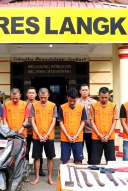 Polres Langkat Gulung 7 Pelaku Begal Sadis di 4 Lokasi, Sajam dan Motor Disita