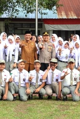 Kapolres Langkat Edukasi Pelajar SMAN 1 Stabat, Soal Medsos Hingga Bullying