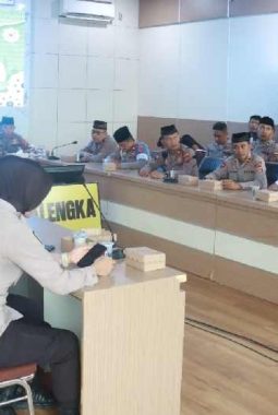 Binrohtal Kapolri dan Gus Baha, Polres Majalengka Tekankan Pentingnya Integritas dan Nilai Spiritual