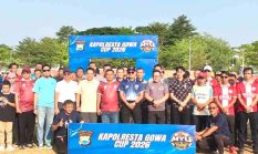 Tendangan Perdana Kapolresta Gowa Buka Turnamen Kapolresta Gowa Cup 2026