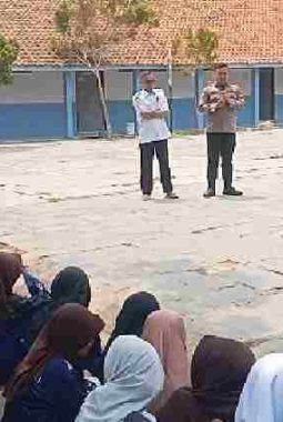 Cegah Bullying dan Narkoba, Polsek Sindangwangi Sosialisasi di SDN Lengkongkukon 1